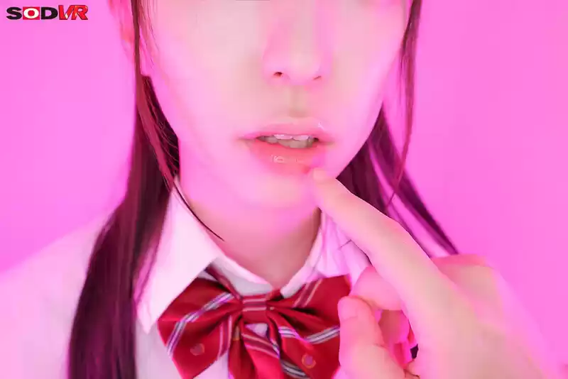 【VR】【8K】人間がドールに?!注文したら委員長は突如消えて、箱入りドールとして家に届いた 雅子りな