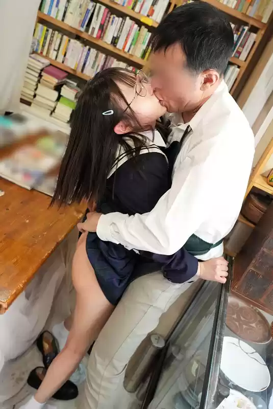 孕ませ本屋さん～さびれた本屋で立ち読みしている気の弱そうな眼鏡少女たちは孕まさざるを得ない～