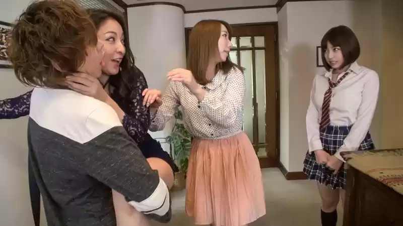 母と姉と彼女NTR 僕を溺愛していた家族が友達に寝取られ中出しされた