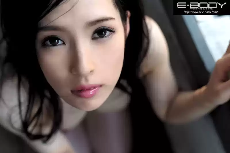 絶頂81回！！元アイドル妻の激イキ！初体験セックス 能美ちなつ