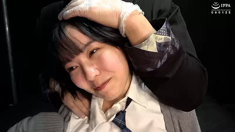 【くすぐり】「制服のまりちゃんに背徳的な人力拘束＋くすぐりマッサージ！」WAKA-087加護まり 2