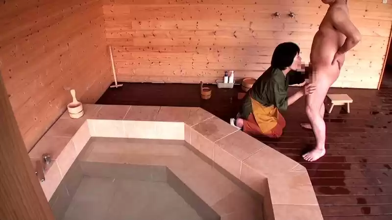 意外とヤレる！秘境温泉宿の女将さん 2