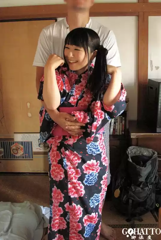 ミニモミ風俗御殿！150cm以下8人肉食系チビ娘ご奉仕祭り