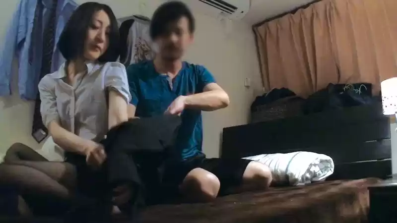 個人撮影。会社の同僚をデリヘル検索サイトで見つけ、自宅に呼んで盗撮。当然、何も言わずに生中出し！