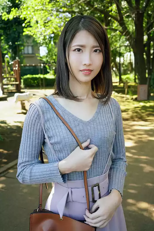 麗しの華奢貧乳のご令嬢は、卑猥な長い乳頭を持つムッツリスケベさんでした。