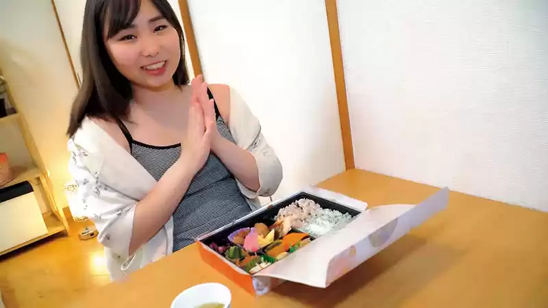 悲しみのホームレス女子の微笑み めぐみ