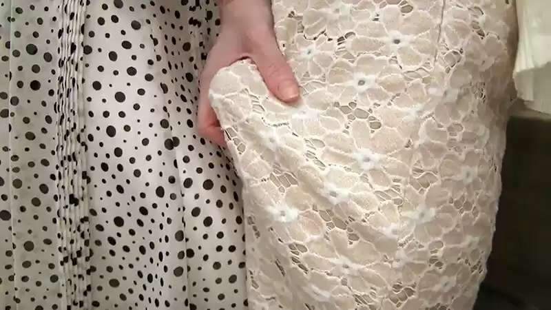 ～僕と彼女の女装レズ日記～ ズボンを汚してしまった僕に女上司が自分のスカートを貸してくれて… ゾクゾクする裏地の感触に思わず勃起してしまい男の娘になってレズられた僕 本田もも