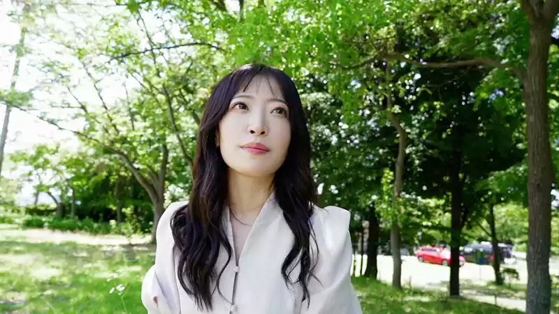 人妻の花びらめくり 天宮かすみ
