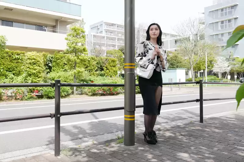 「立ちんぼ妻」 B級熟女 すず39歳