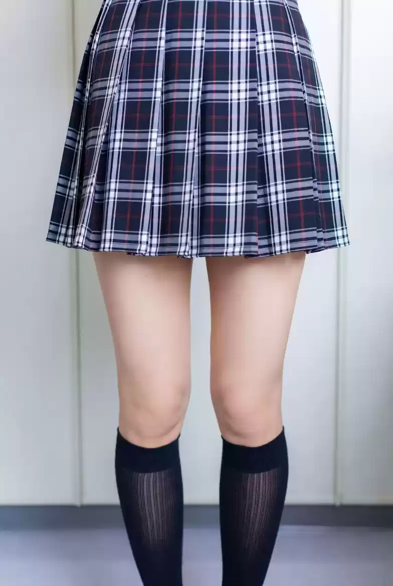 制服ふともも