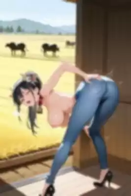 【裸ジーンズ女子4】乳出し牛コスプレ個撮
