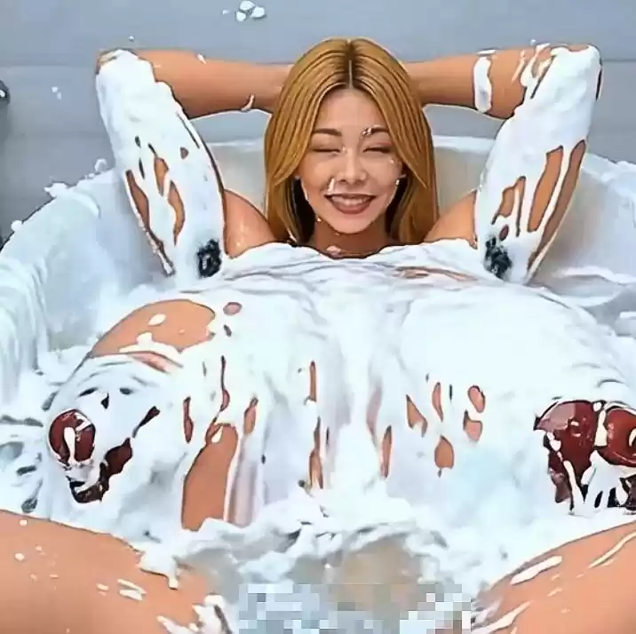 【3パターン大量中出し】お風呂浮遊正常位 ―デカ乳首ハーフ熟女マリカの加速する腰振り―