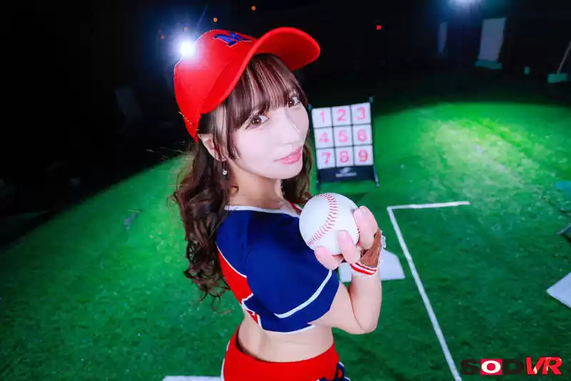 【VR】【8K】 全肯定おしゃぶりチアガール ボクに惚れていたS級チアガールがロッカールームでDNAを狙ってチ●ポを全力PtoM 小那海あや