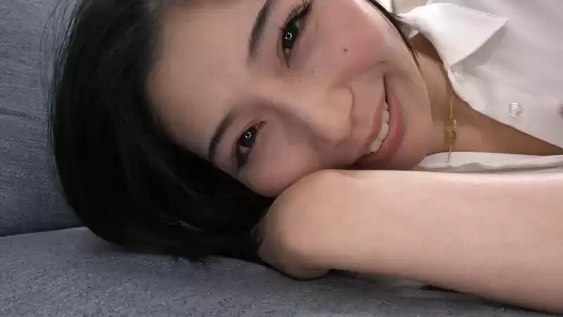 知的なOL営業さん 真面目な学生時代からの反動でキスだけで相手を好きになってしまいチンポ狂いのヤリビッチちゃんへ