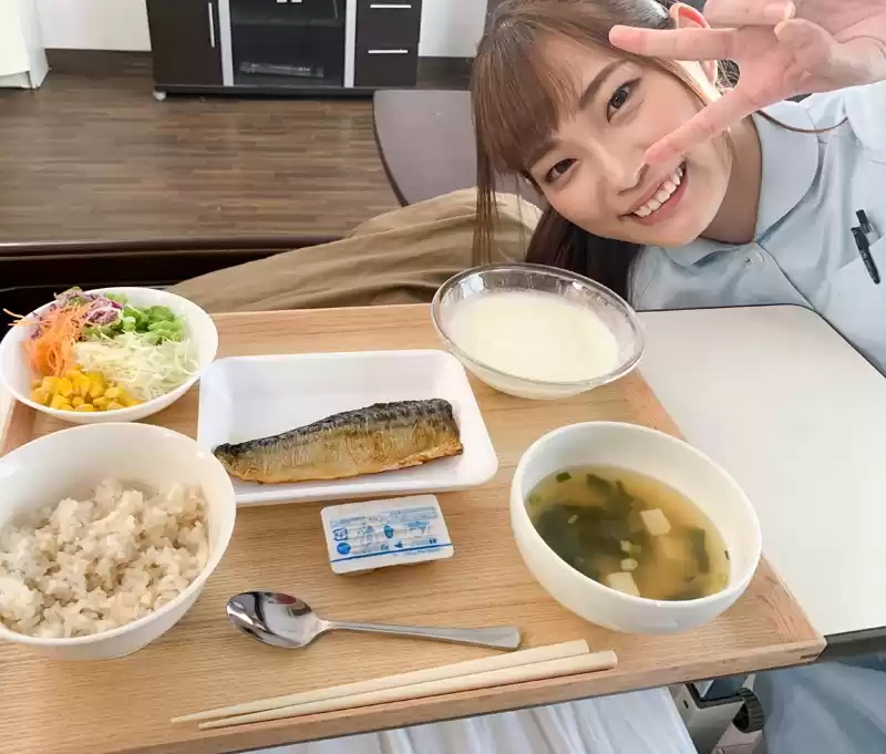 宿泊ドックの数日間に看護師をする彼女の親友とセックスしまくった VOL.2 美谷朱里