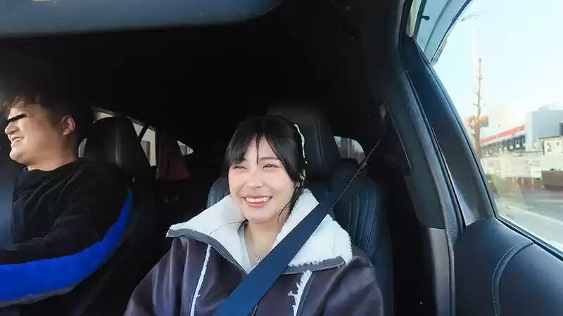 内緒でエグい接客してくれた美人CAをホテルに誘って生ハメしたら何度も求めるヤリマンだったVOL.7