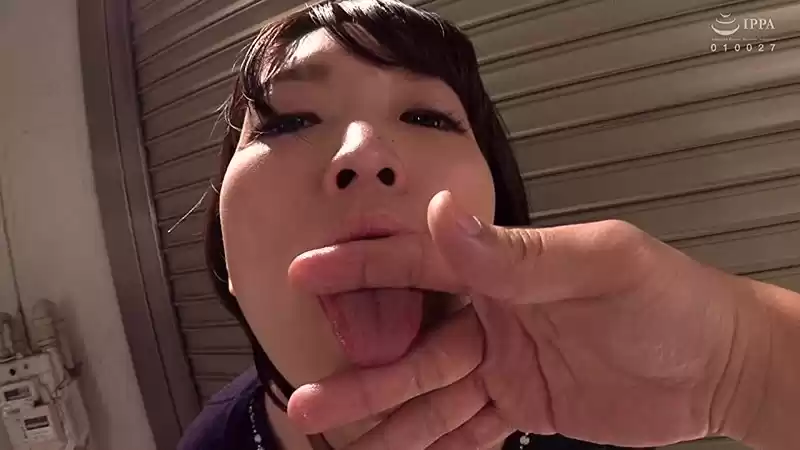 会社には内緒にしてください…「実は私、Mでチ○ポ狂いするほどドスケベなんです」 M願望のOLあめりさん 26歳
