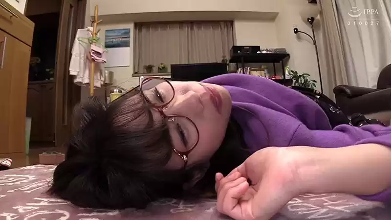 居酒屋ランチで働く奥さん 旦那の居ぬ間にNTRチ○ポでメス化 美夏 30歳