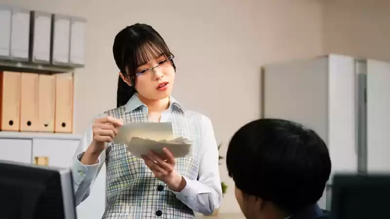 「これは経費で落ちません！」いつも地味で生真面目で領収書を突っ返してくる経理部のOLがデリヘル嬢で痴女だった。宮本さん編【配信限定】 宮本聡美