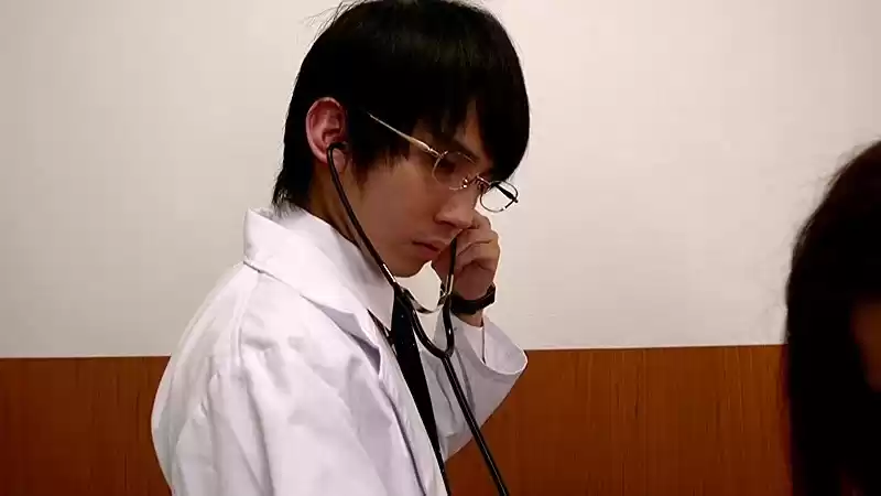 エッチな診察でカラダが火照ってしまい…～本当にあった濡れる話～