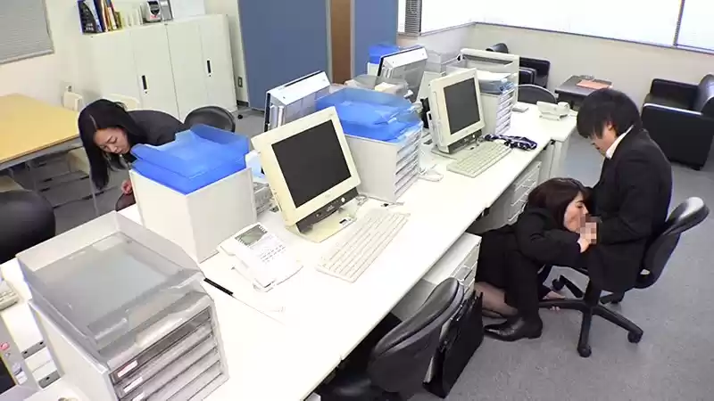 ダメダメ、イクイク！パンストOL妻の尻に擦りつける。僕のモノだと思っていたのに実は同僚にもやられて恋に落ちて、僕は蚊帳の外だった話。 紗々原ゆり