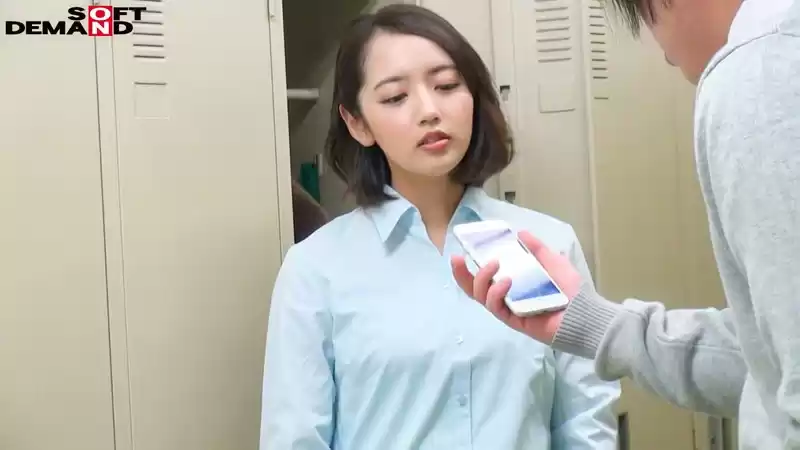 催●レンタル 美人人妻を旦那の目の前で中出し＆NTR！アイテム:催●スマホ 美咲かんな