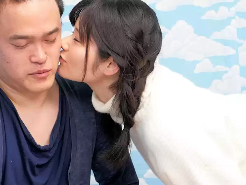 ラップ1枚被せて友達と素股してくれませんか？と偽り溶けるラップを仕込んでウブなお嬢さんに生ハメ、中出しさせちゃいました！ 藤井林檎