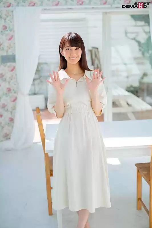 うぶな熟女がセックスと向き合う 純粋で華やかなアロマセラピスト 森美希 40歳 AV DEBUT