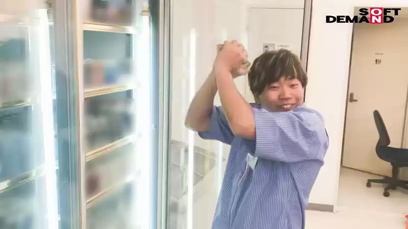 憑依バカッター バイトのキュートチャイニーズに憑依して好き放題大暴れ！！ 御坂りあ