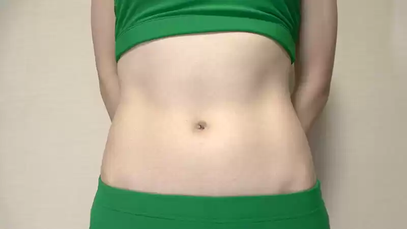 松丸香澄 神陸上ウェア スポーツ日焼け筋肉美女アスリートの秘部を隠してきたウェアを巨乳や美乳パイパンや剛毛娘に着せジョリワキやハミ毛を堪能。陸上ユニホーム女子の太腿やお尻や着衣放尿までも！！身体にフィットするウェアのキワキワを超接写＆完全着衣でハメ撮り