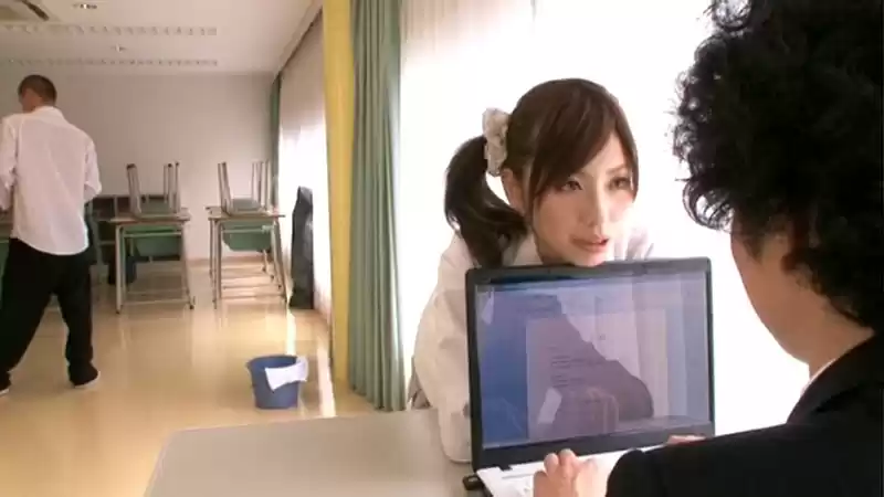 公然誘惑 ナイショでこっそりイカせてア・ゲ・ル 横山美雪