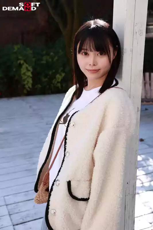 18歳中出し解禁 Z世代の天然系黒髪美少女 高星なぎさ「気になることは全部試してみたい！」初めてのナマでとろける大絶頂