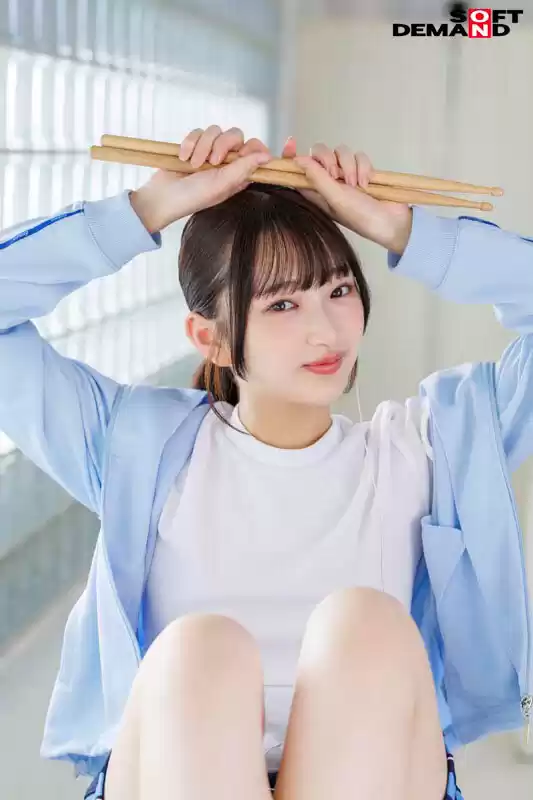 【18歳絶頂開発】おとえりが行くところに男優有！おもちゃ・チ●ポでず～っと責め続けられる1日 音田絵凛