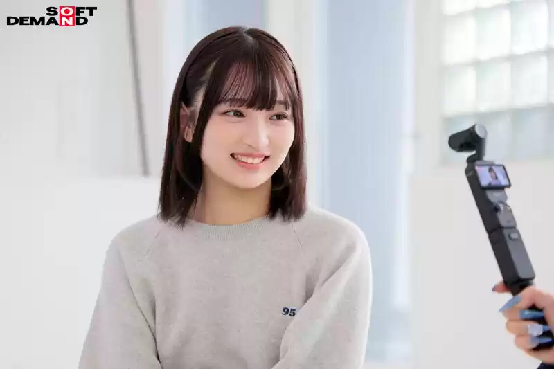 【18歳絶頂開発】おとえりが行くところに男優有！おもちゃ・チ●ポでず～っと責め続けられる1日 音田絵凛