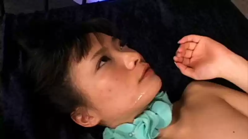 箱入り娘に顔面射精 初体験!! 諸体験!! 全6コスチューム 4SEX 全コーナーオール顔射!! 七原えり