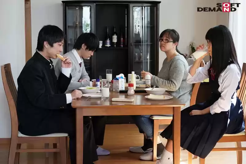 妹のおっぱいを吸い続けて、10年になりました。 桃色かぞく VOL.5 須崎まどか