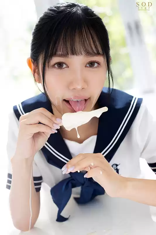 小さなお口でたまきん、チ○ポ、ケツ穴まで一生懸命ナメてナメて合計9発ぜ～んぶ顔射！おしゃぶりアイドル爆誕！＃「初めて」なのにオール顔射 百仁花