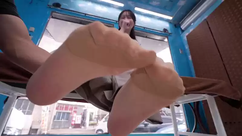 ハイレグモリマン食い込みクイ！クイ！スライムエステ体験！全身ヌルヌルスライムが乳首・アナル・膣まで侵食してビクビク痙攣イキ！理性崩壊しナマ挿入しちゃうなんて！撮って出し！マジックミラー号～ゆうなさん編～