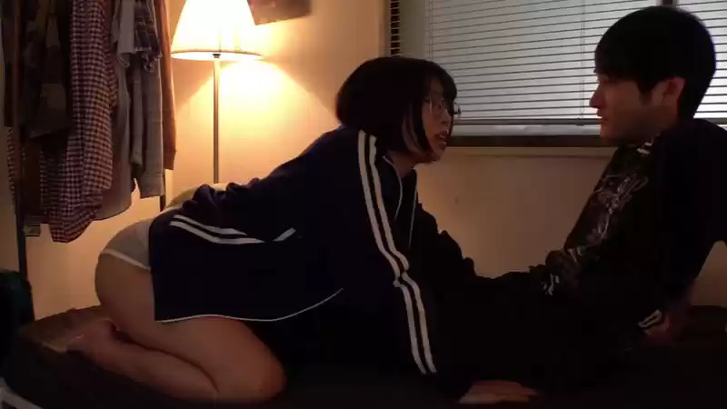 引きこもりで陰キャなくせに巨乳で可愛いウチの姉ちゃんは僕のチ●ポしか舐めない。 佐野なつ