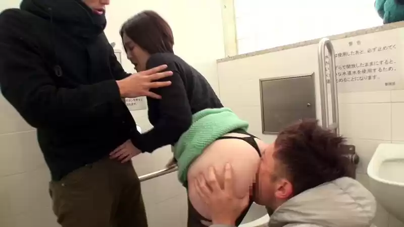 猥褻便所 in Tokyo 本庄優花