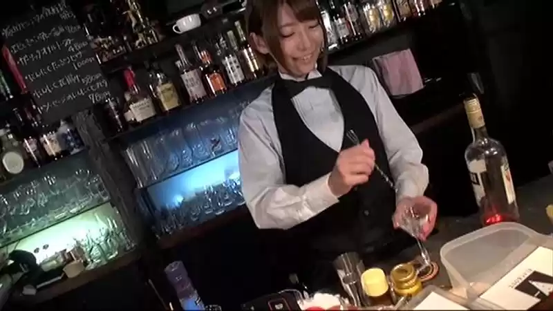おしっこカクテルの飲めるBAR 乙葉ななせ