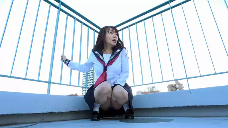セーラー服熟女失禁羞恥 よしい美希