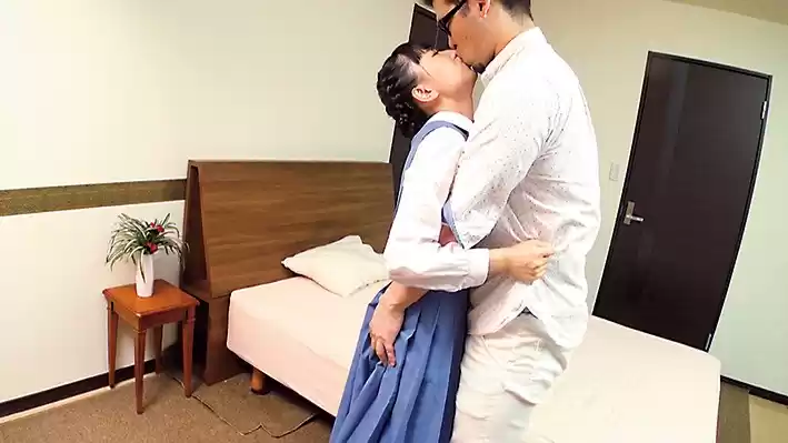 琴羽雫 パンチラ童貞逆ナンパ