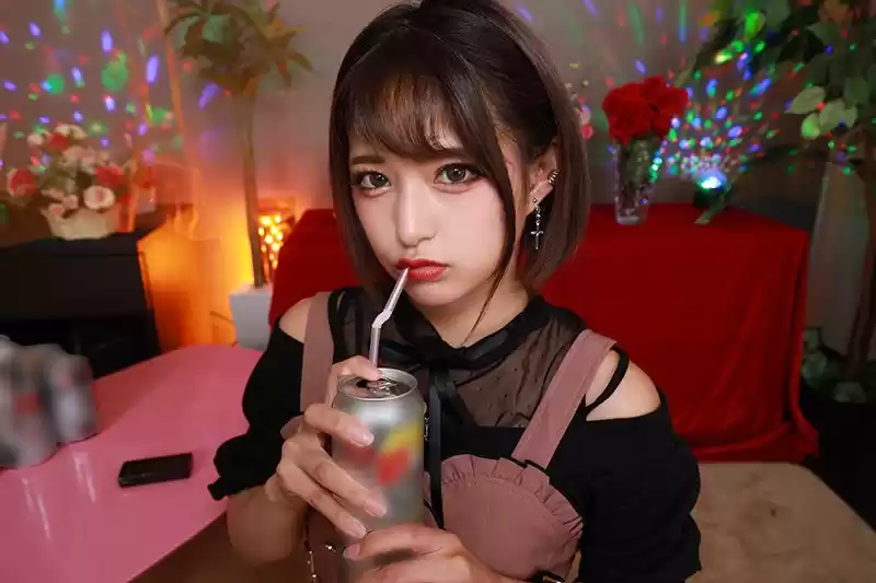 【VR】地雷系女子VR ～みつきの重すぎる愛を受け取ってね～ 渚みつき