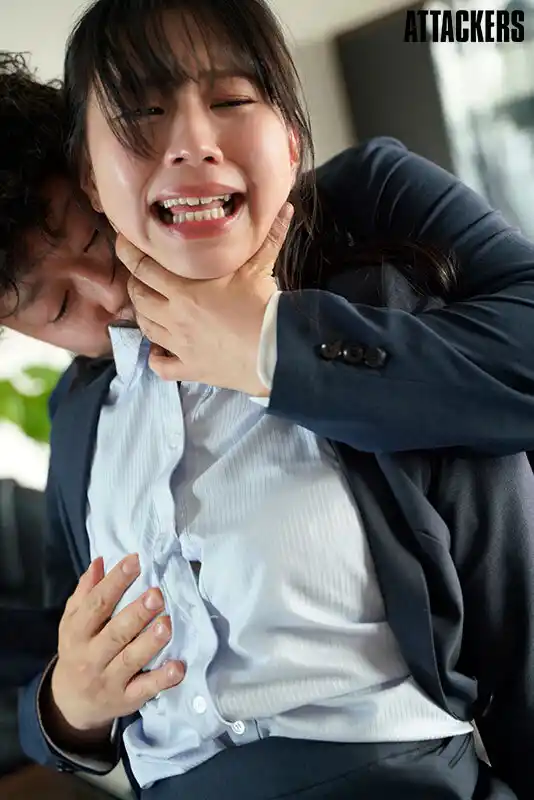 社内調教NTR 傲慢社長にセックス教育された秘書 五芭