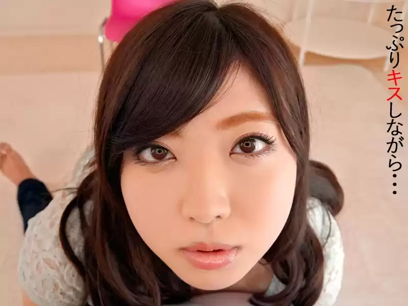 【VR】HQ高画質 超接近するオッパイ＆アナルと後ろから密着して乳揉みと視点2段階で近づく超・覆いかぶさり正常位で付着したマン汁まみれチ○ポをクチュらせるパイズリと片耳からアエギ声が聞こえる目の前オッパイ騎乗位とバックと接吻しまくり対面座位【中出し】 中村知恵