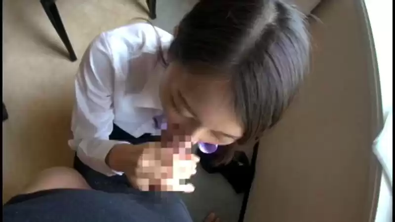 ほぼ現役CAのいやらしい営み みく