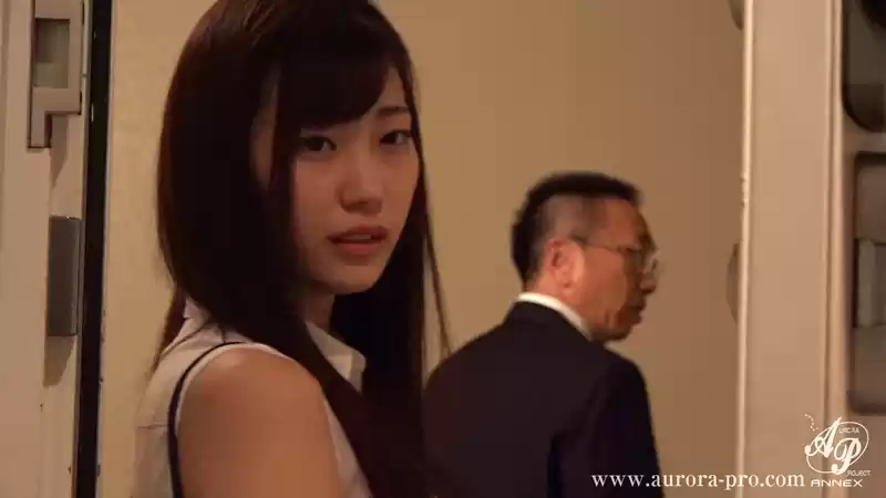 恥辱の抵当妻 「私、あなたが迎えに来てくれるまで耐えられるかな…」 美谷朱里