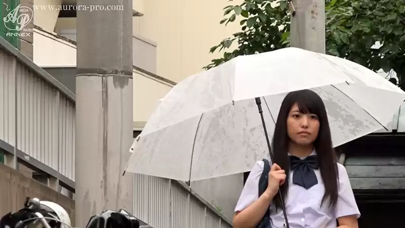 「私、引き込もりの同級生とその家族の人たちに凌●され種付けされ続けるの...そう、これから毎日...」 倉木しおり