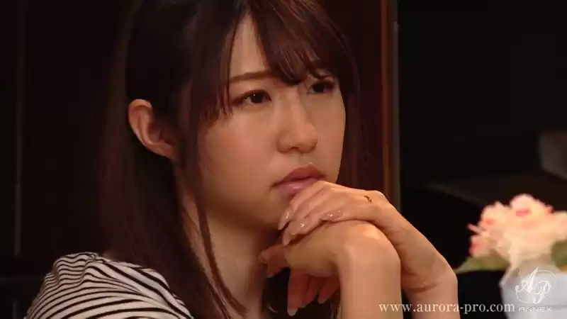 妻は元同僚たちの共同性処理玩具 幸せな生活を壊し始めた、清楚な妻の中に刻み込まれたドMの刻印 真宮あや